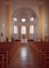 Innenraum der Pfarrkirche Bischofsmais