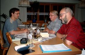 Beim Fachsimpeln: Christian Benz, Werner Sagasser, Josef Fecher